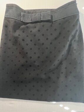 ANN‎ TAYLOR LOFT Black Polka Dot Mini / Pencil Skirt with Bow, lined Size 2